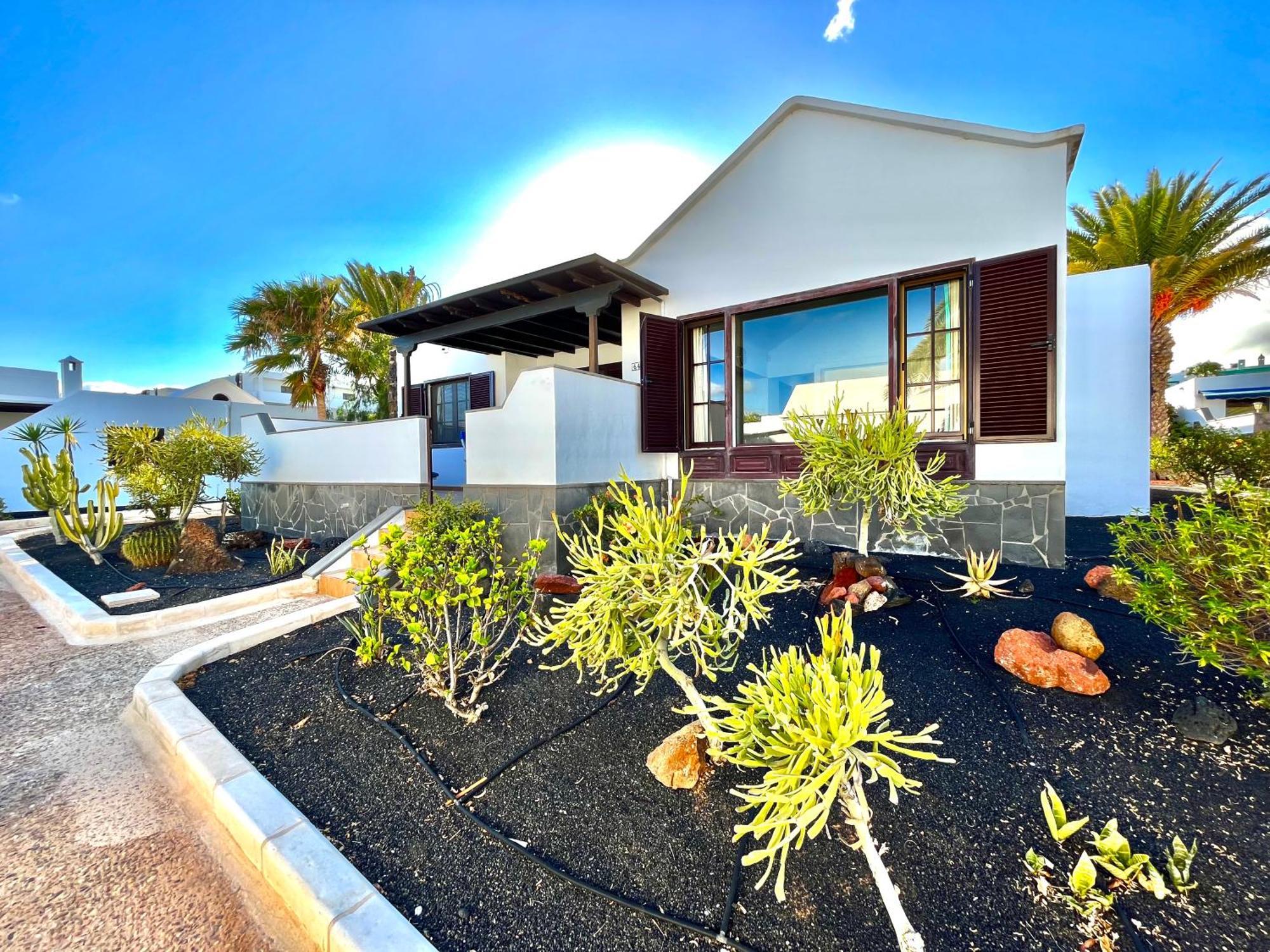 Trinity House En Playa Bastian Villa Costa Teguise Exteriör bild